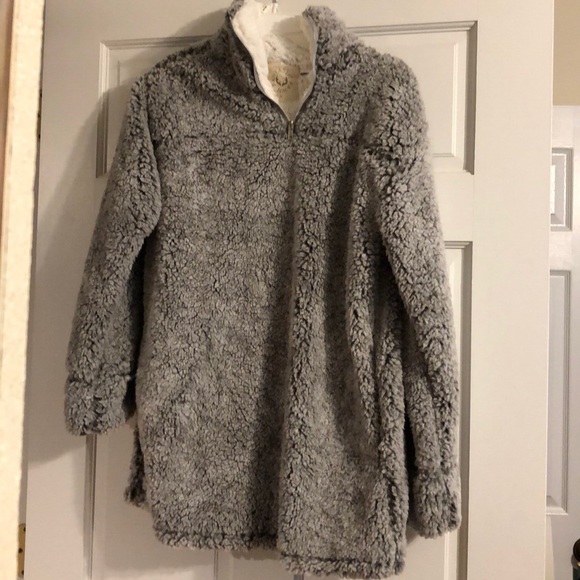 NWOT oversized fuzzy sweater - Picture 4 of 4